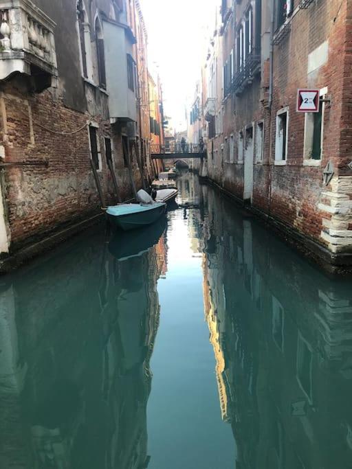 Walk On The Water ✧ 5 Minutes To Rialto Bridge Apartman Velence Kültér fotó